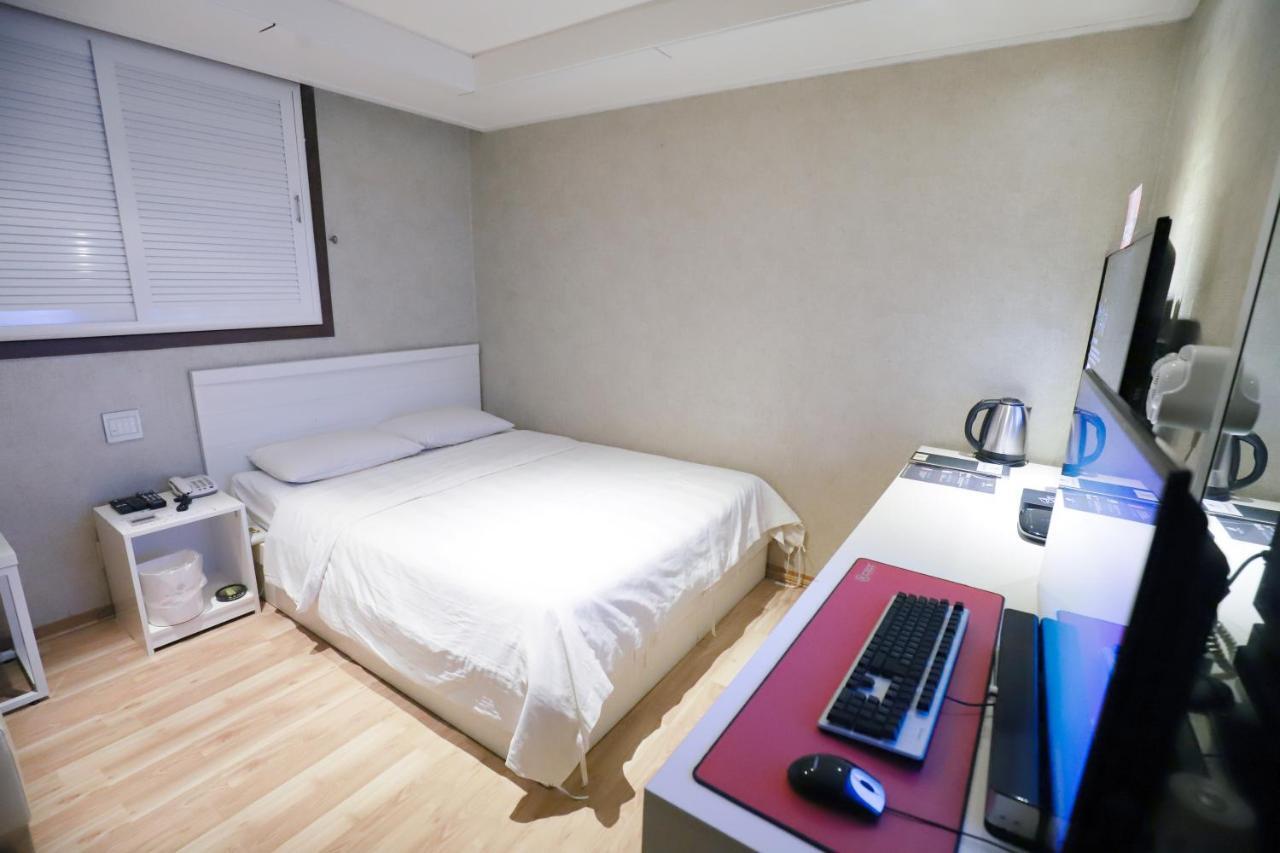 Hotel Zio Suwon Exteriör bild